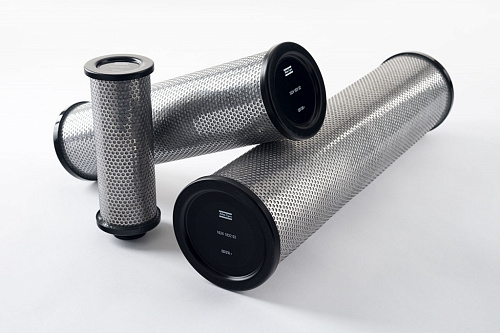 Atlas Copco QD 200+. Магистральный фильтр Atlas Copco QD 200+ для удаления паров масла из сжатого воздуха, содержит активированный уголь.