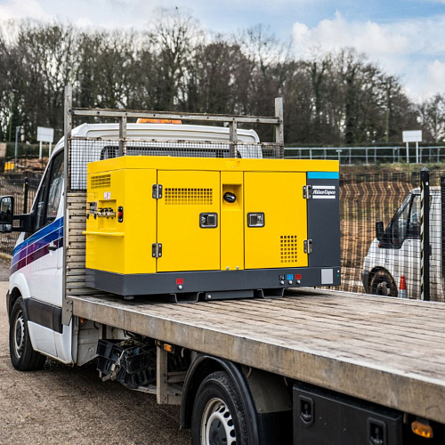 Компрессор Atlas Copco U 250. Дизельный, передвижной, компрессор Atlas Copco U 250 на раме.