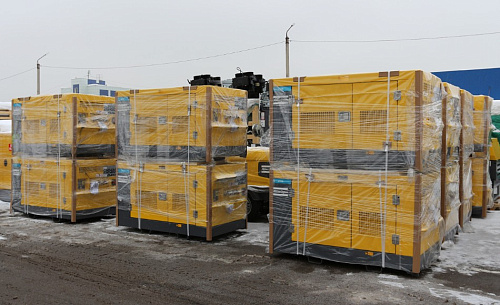 Компрессор Atlas Copco U 175. Дизельный передвижной компрессор малой мощности на раме Atlas Copco U 175.