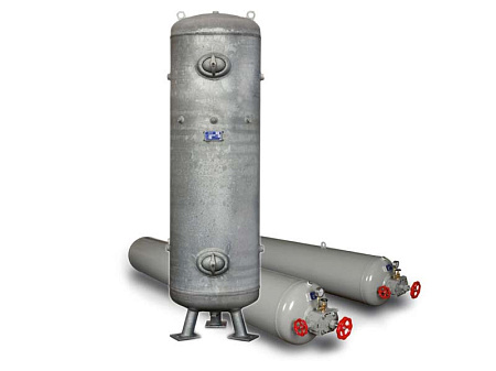 Atlas Copco 1000. Вертикальный воздушный ресивер Atlas Copco 1000 litres для морских судов.