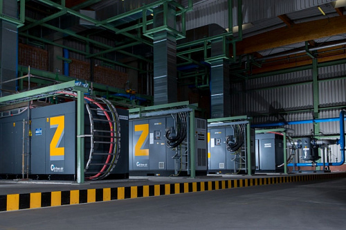 Турбокомпрессор Atlas Copco ZH 26000+ Безмасляный, двухступенчатый, воздушный, турбокомпрессор Atlas Copco ZH 26000+ с предустановленным коллектором охлаждающей воды, встроенным продувочным клапаном с глушителем.