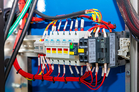 Винтовой компрессор Black Edition BE90 PM+ 8 бар Винтовой компрессор Black Edition BE90 PM+ 8 бар