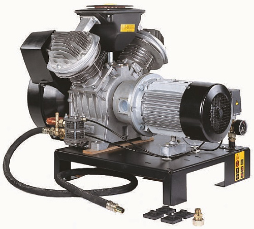Поршневой компрессор Atlas Copco LT 30 бар. Двухступенчатый маслосмазываемый поршневой компрессор Atlas Copco (Атлас Копко) LT7-30UVE Pack Unsilenced (Без кожуха). Исполнение: компрессорная головка с электродвигателем. Рабочее давление 30 бар.
